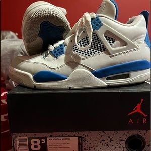 Air Jordan Retro 4 size 8.5